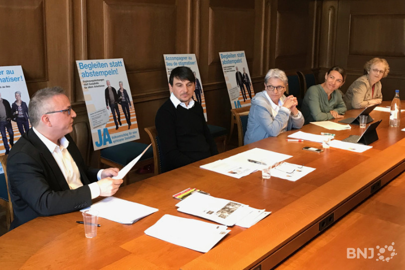 Le comité « Pour une aide sociale efficace » s'est réuni jeudi matin à Berne pour présenter ses arguments. (Photo: comité « Pour une aide sociale efficace »)