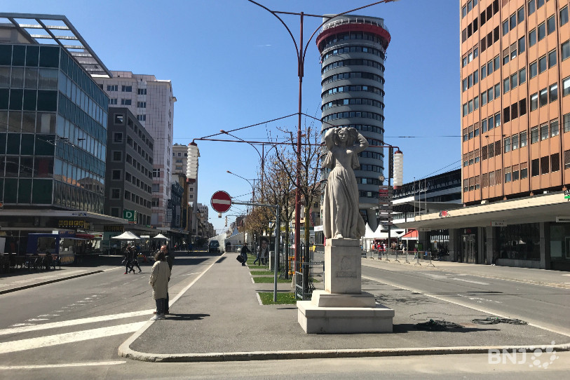 L'avenue Léopold-Robert est prête à accueillir les coureurs du Tour de Romandie.