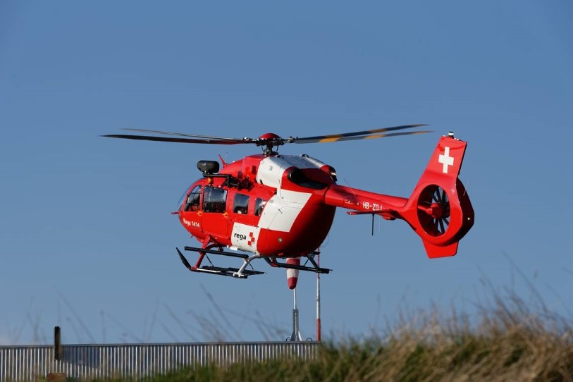 La fillette a été héliportée à l'hôpital de Bâle par la Rega. (Photo : Rega)