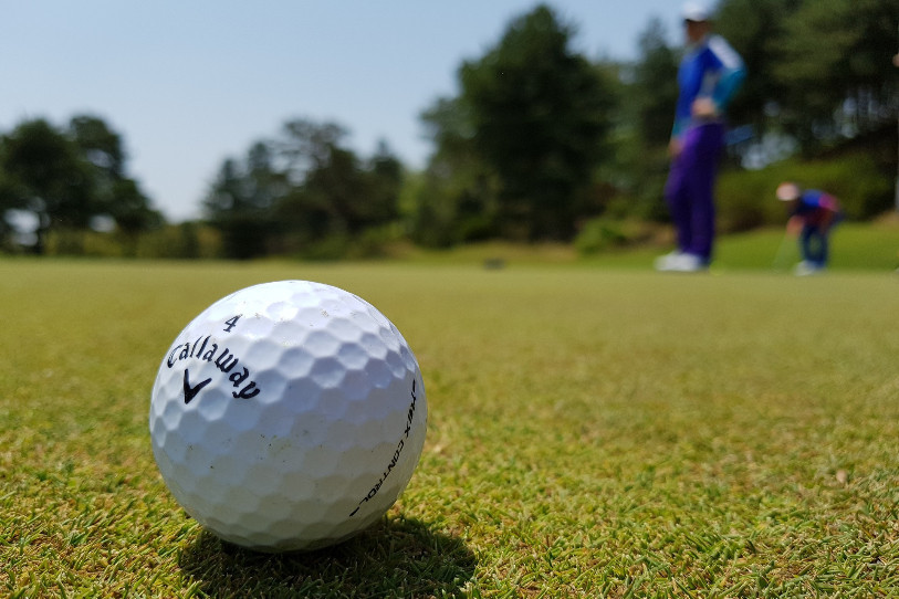 Parmi les nouveautés de cette année, les enfants de Delémont pourront découvrir le golf. (Photo : Pixabay)