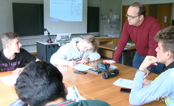 En plein cours à l'école de commerce de Delémont.