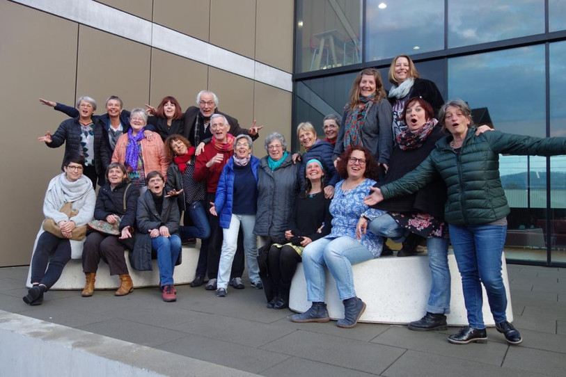 Les membres de l'Association des conteuses et conteurs du Jura, qui se produiront lors du marathon samedi prochain. (Image : Jacques Staempfli)
