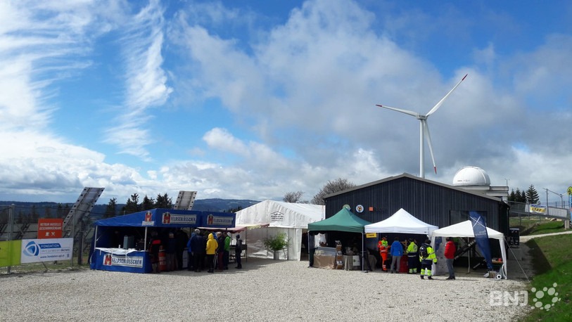 En l'espace d'un week-end, les quatre saisons se sont alternées à Mont-Soleil. Pluie, vent, neige et soleil ont rythmé l'édition 2019 des portes ouvertes.