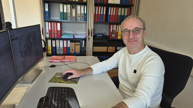 Jean-Claude Juillerat, ingénieur en géomatique, est responsable technique de la mensuration officielle.
