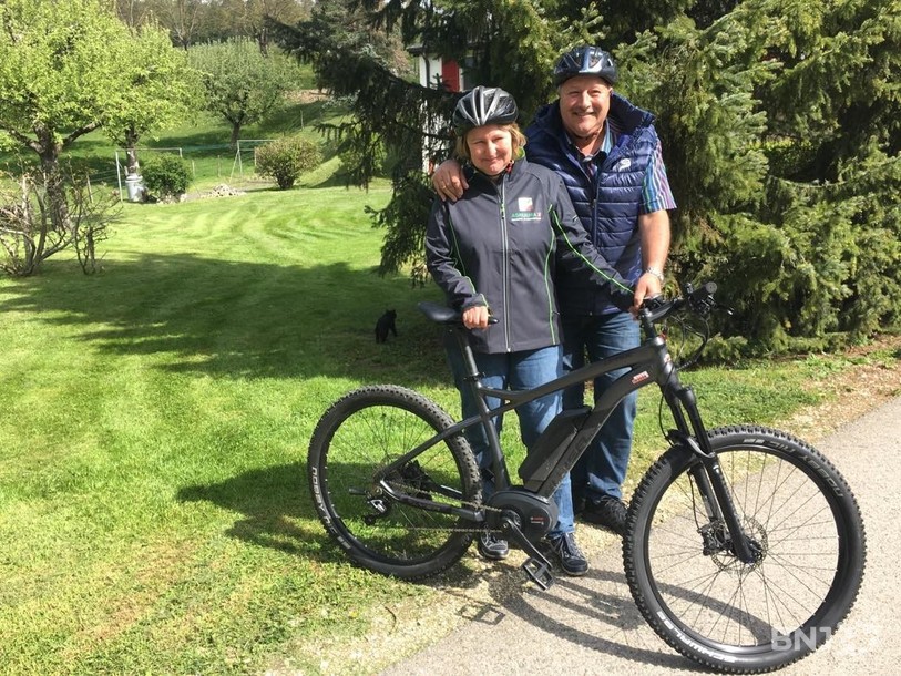 Corinne et Claude Gerber, exploitants de la ferme du château à Porrentruy, feront découvrir aux cyclistes les produits locaux, avant et après la ballade.