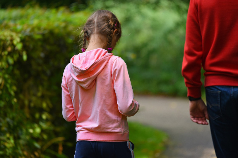 La mère a offert sa fille de dix ans à son amant. (Image d'illustration).