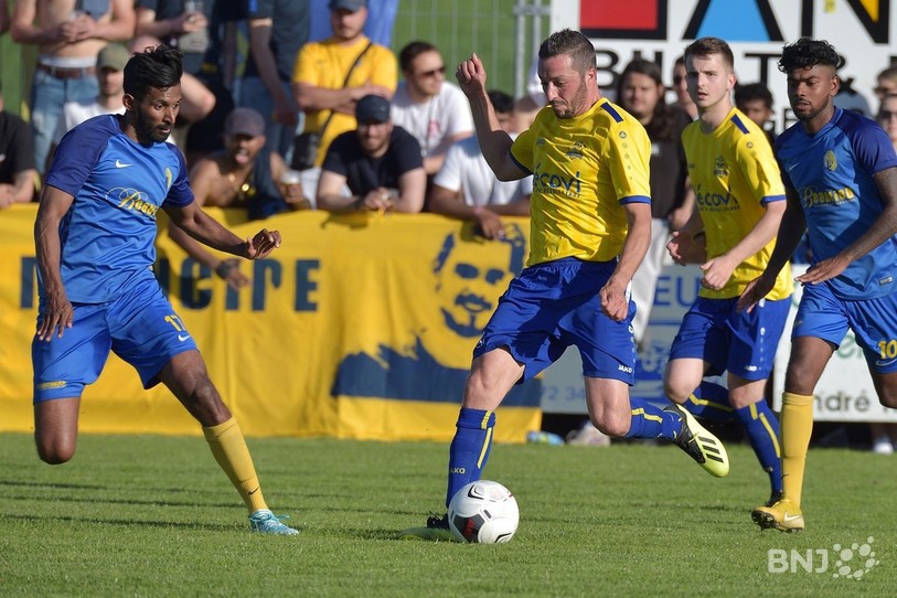 Flavien Respinguet a ouvert la marque pour le FCV à l'heure de jeu (photo : Georges Henz).