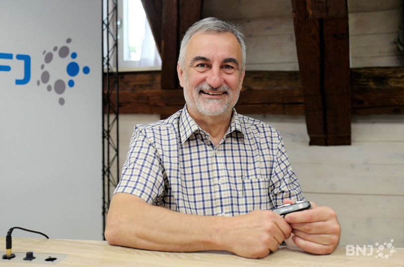 Patrick Corbat, président de la Chambre de commerce et d’industrie du Jura a choisi le couteau pour la photo.