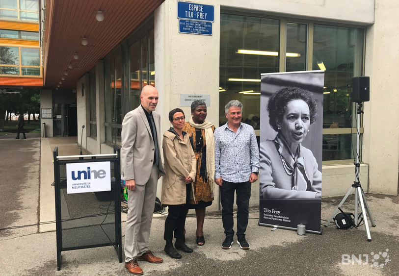 L'espace Tilo Frey a été inauguré en présence du recteur de l'Université de Neuchâtel Kilian Stoffel, de la codirectrice de l'Institut d'histoire Kristina Schultz, de la vice-présidente de la Communauté pour l'intégration et la cohésion multiculturelle du canton Brigitte Lembwadio et du conseiller communal de Neuchâtel Thomas Facchinetti (de gauche à droite). 