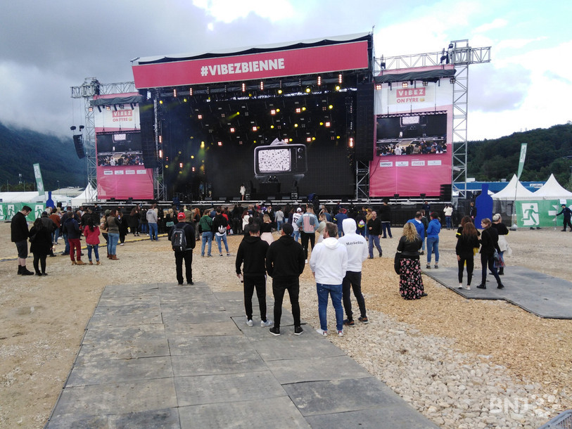 La grande scène peu après 18h.