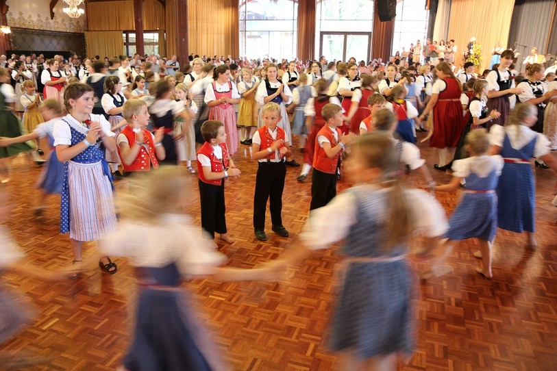 Des danses, des chants et des essayages de costumes sont au programme du 116e Marché-Concours (photo : Fédération nationale des costumes suisses)