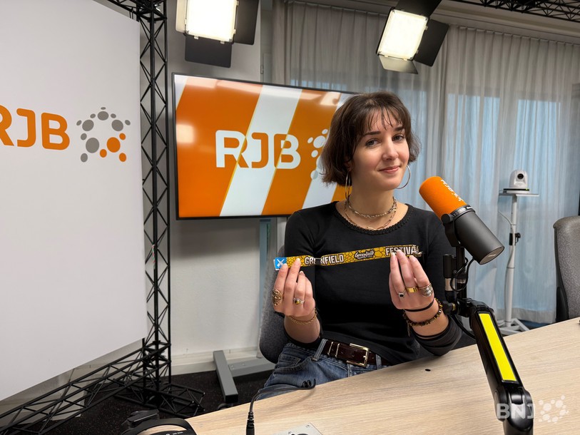 Rosa Ikni, pigiste à la rédaction de RJB, mais aussi et surtout fervente passionnée de musique métal. 