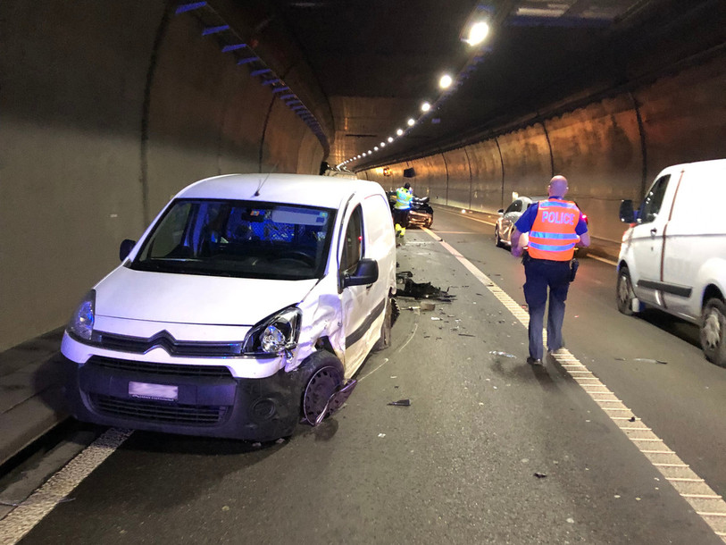 Les trois voitures ont subi un dommage total et ont dû être remorquées. (Photo : poca)
