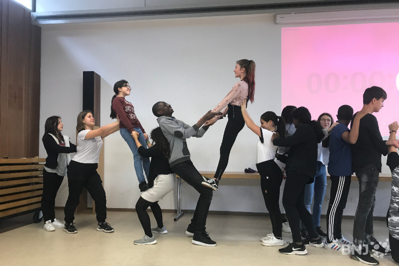 Les répétitions ont lieu par groupes, dans les différents collèges de La Chaux-de-Fonds.