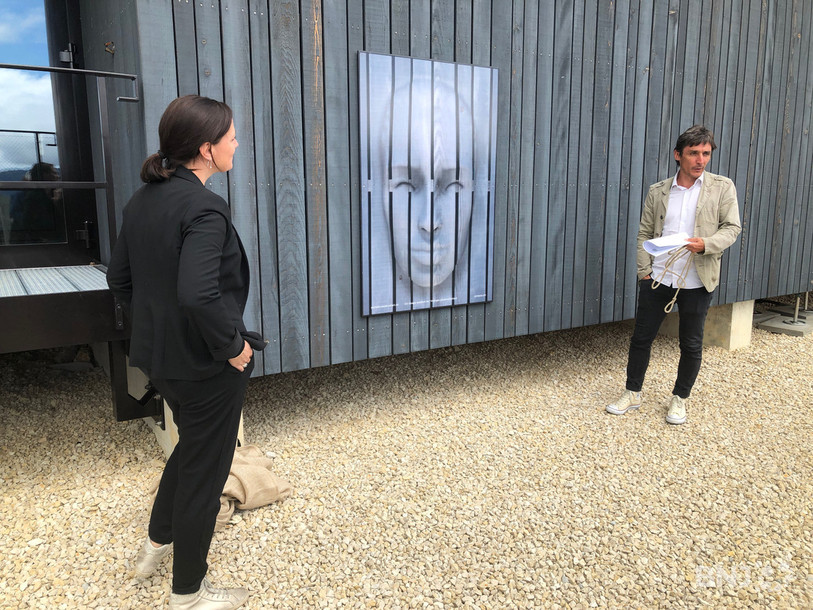 A l'occasion de la conférence de presse de la société Mont-Soleil, l'association compáz a présenté une nouveauté: une innovation mêlant production énergétique et création artistique.