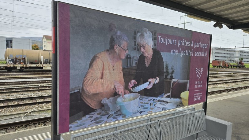 Une affiche qu'on peut trouver à la gare de Delémont.