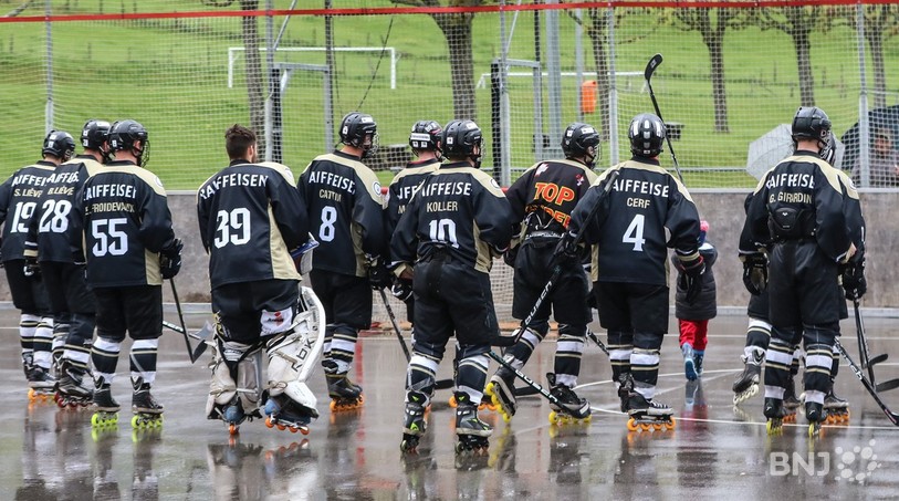 Le SHC Ajoie (ici les joueurs de Ligue A) pourrait ne plus jouer à Fontenais. (Photo : archives)