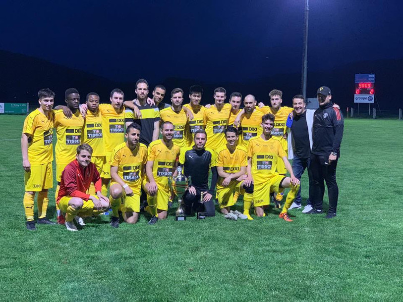 Le Locle II a remporté son groupe de 3e ligue et la promotion avant de s'incliner en finale face à La Chaux-de-Fonds II. (Photo: Facebook).