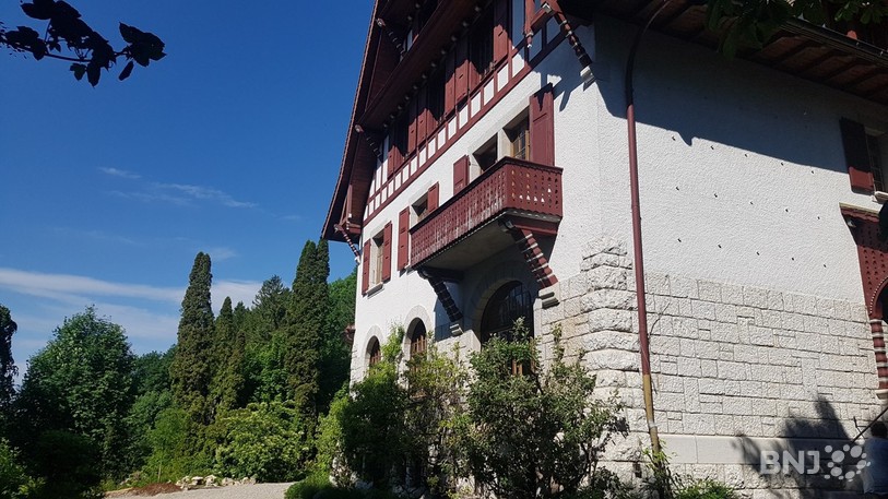 La villa Perrenoud est d'inspiration Heimatstil.