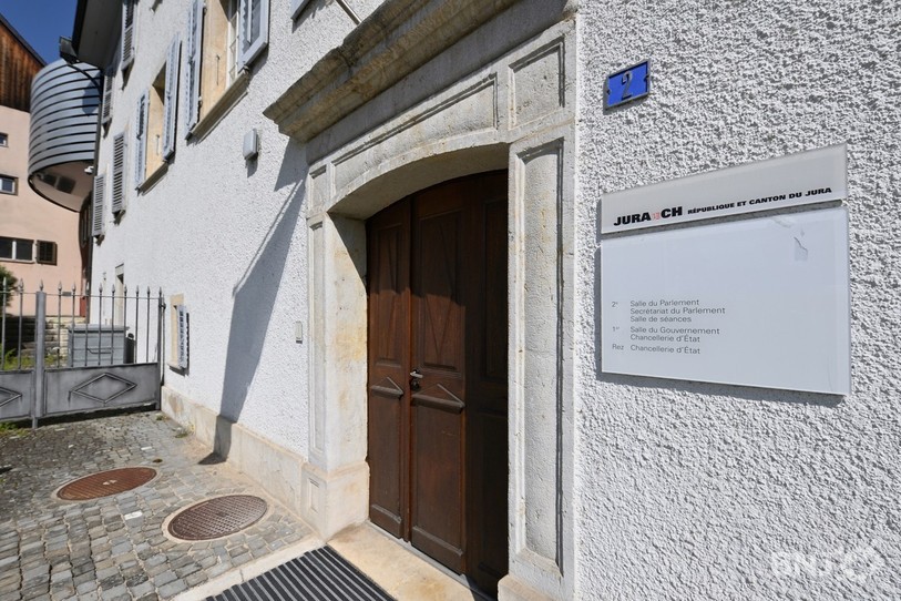 Le Parlement jurassien s’interroge sur les méthodes des entreprises concurrentes intéressées par les lignes de bus jurassiennes.(image : archives)