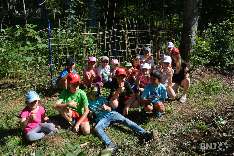 Les élèves de Develier sont en pleine préparation de la forêt enchantée.