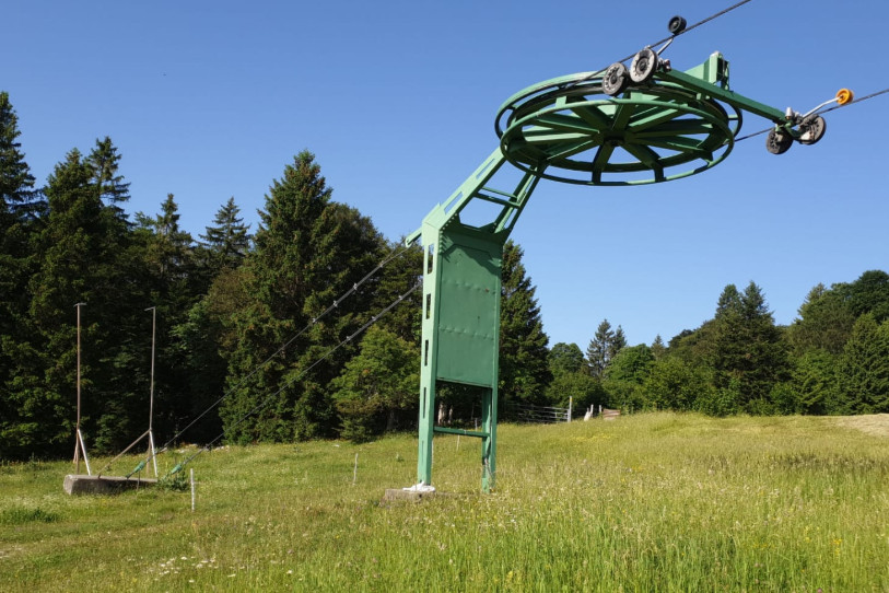 L'opposition concerne la roue de retour du téléski, qui doit doit être reculée de 22 mètres. 