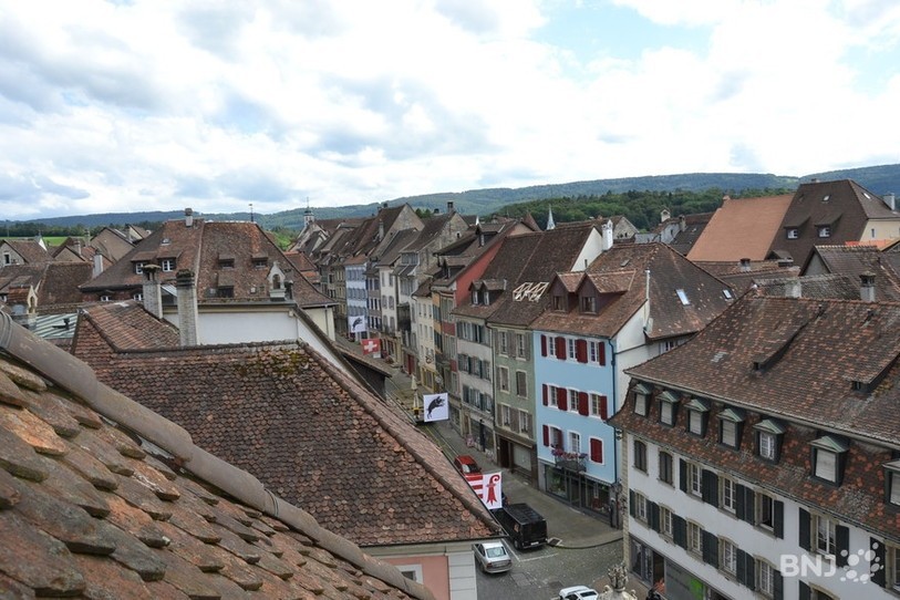 L'office des poursuites et faillites sera bien centralisé dans la cité bruntrutaine, tout en conservant des permanences dans les chefs-lieux de chaque district (photo : archives).