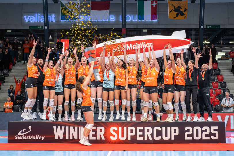 Le NUC a renversé une situation compromise pour s'offrir un nouveau trophée samedi à Gümligen. (photo : KEYSTONE/Jonas Scheck)