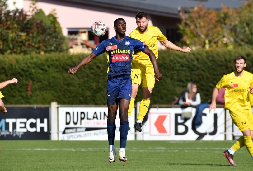 Le FC La Chaux-de-Fonds reste bloqué à la dernière place du classement de 1re Ligue de football. (photo : archives)