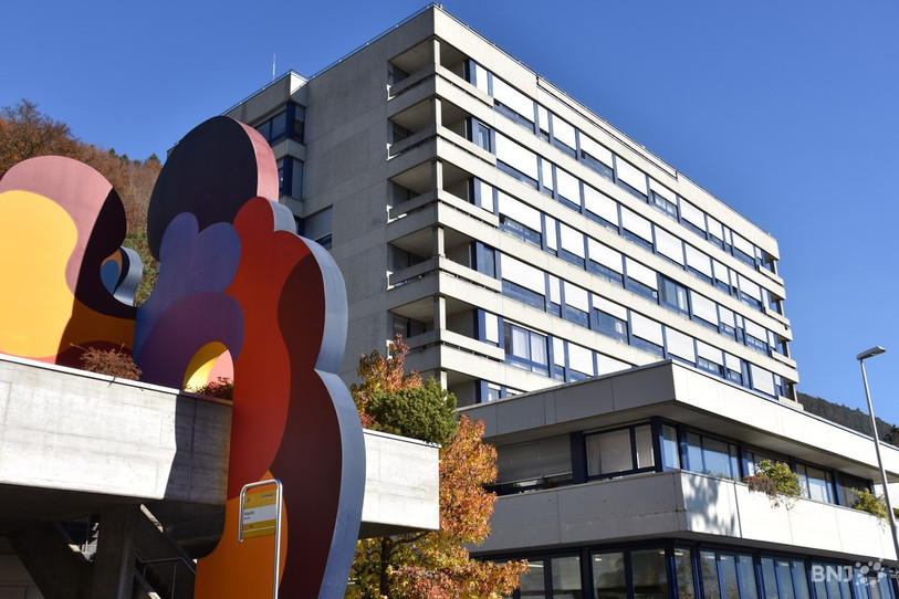 Le Conseil municipal suit à la lettre HJB SA et H-JU: l'avenir de l'hôpital de Moutier doit, pour eux, passer par une association « soins somatiques-santé mentale » (archive).