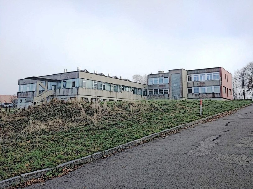 Une friche industrielle (photo : www.jura.ch).