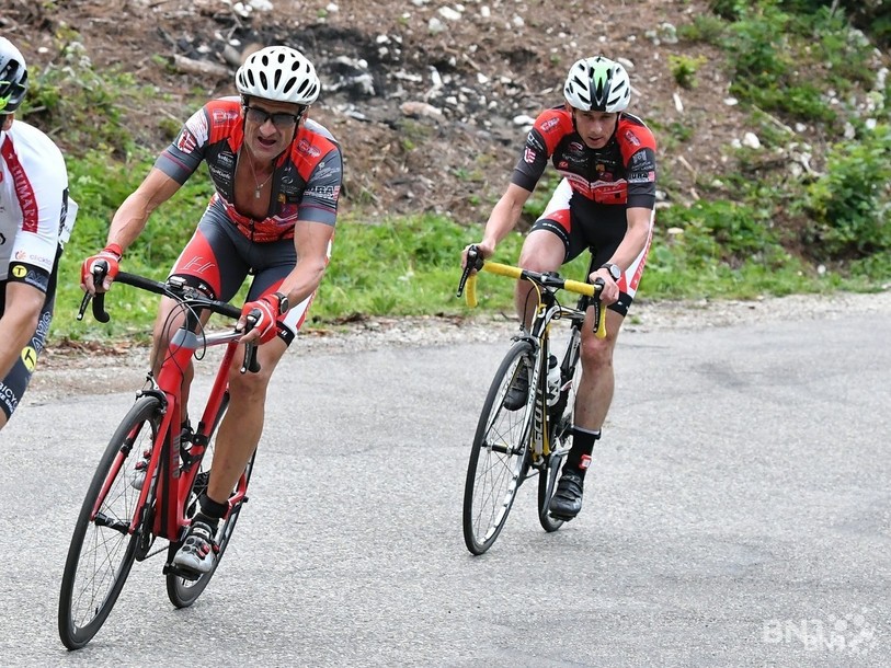 Marc Donzé (à droite) s'est imposé pour la 3e fois de suite sur une étape du Trophée du Doubs mercredi soir. (Photo : Georges Hentz)