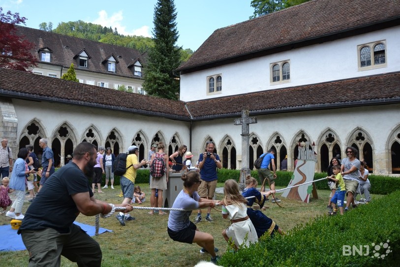 Le cloître s'est transformé en véritable air de jeux