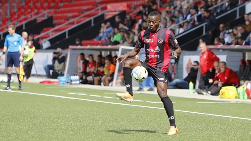 Freddy Mveng avait déjà porté la tunique « rouge et noir » par le passé. (Photo: Neuchâtel Xamax FCS)
