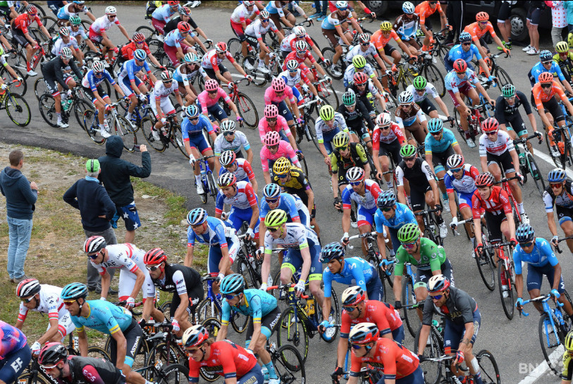 Le peloton s'est attaqué aux Pyrénées jeudi lors de la 12e étape du Tour de France. (photo : archives)