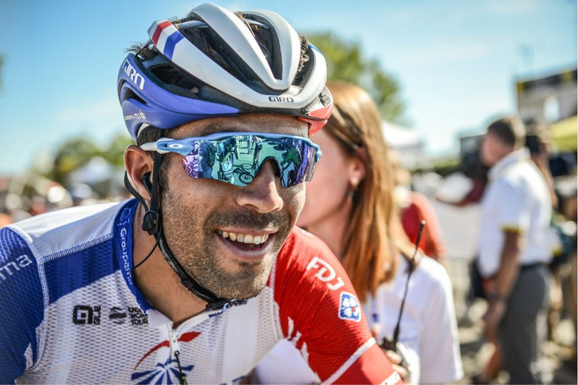 Thibaut Pinot a retrouvé le sourire après sa mésaventure vécue à Albi. (Photo: Twitter Groupama-FDJ).