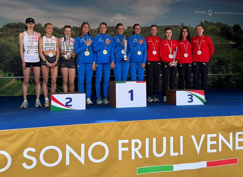 Sofia Chételat et les Suissesses sur le podium ! (Photo : Swiss Athletics)