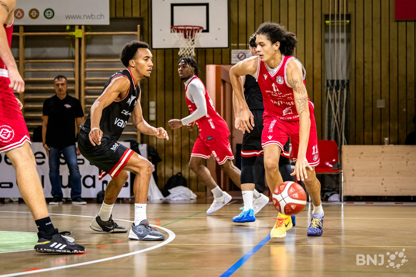 Lenny Tamarit et le BC Boncourt glissent au dernier rang de Ligue B. (Photo : archives Stéphane Bée)