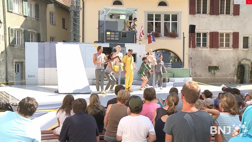 Le cirque Chnopf a posé ses valises à St-Ursanne.