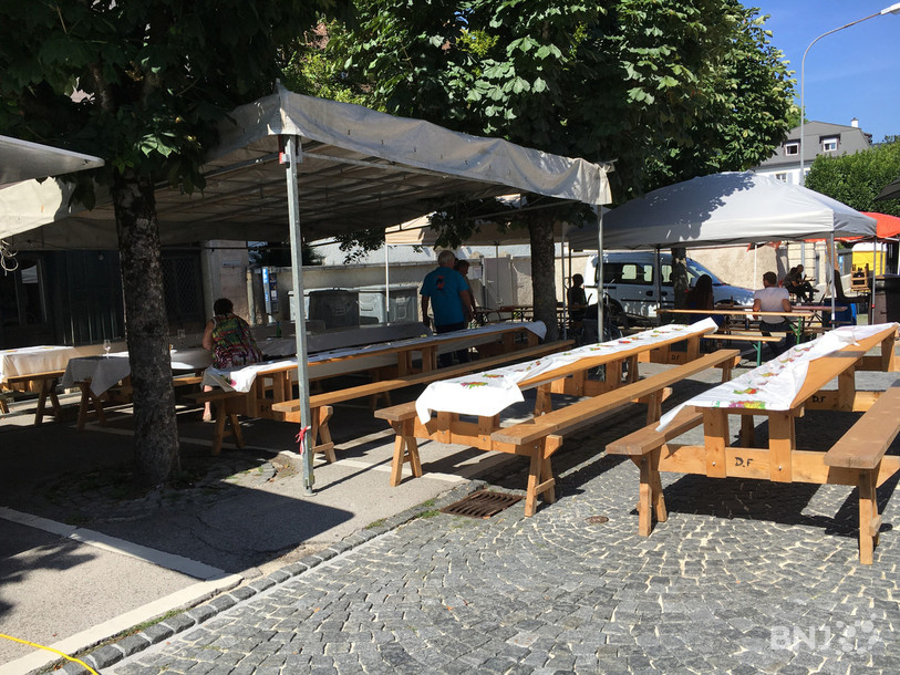 C'était très calme dimanche après-midi sur les stands de la première Fête du vin jurassien.