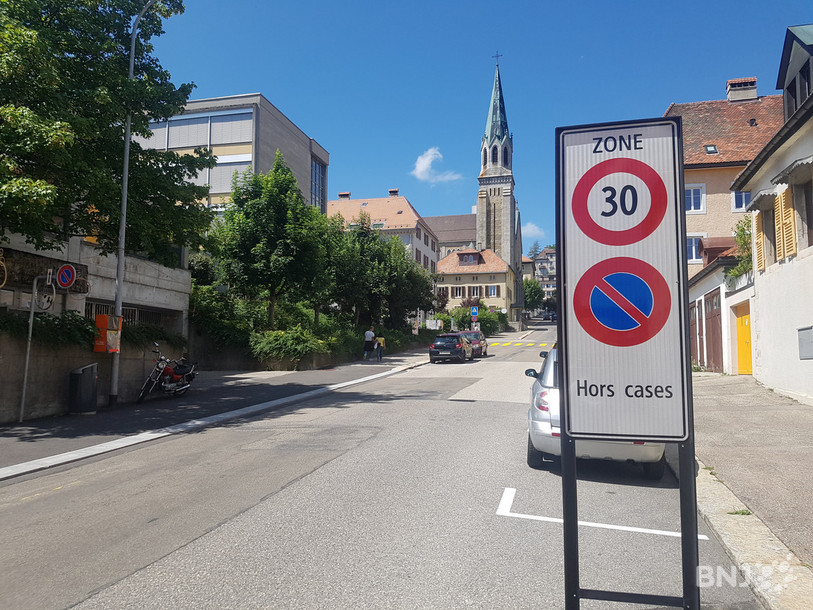La nouvelle zone 30 km/h à La Chaux-de-Fonds est en place depuis jeudi matin.