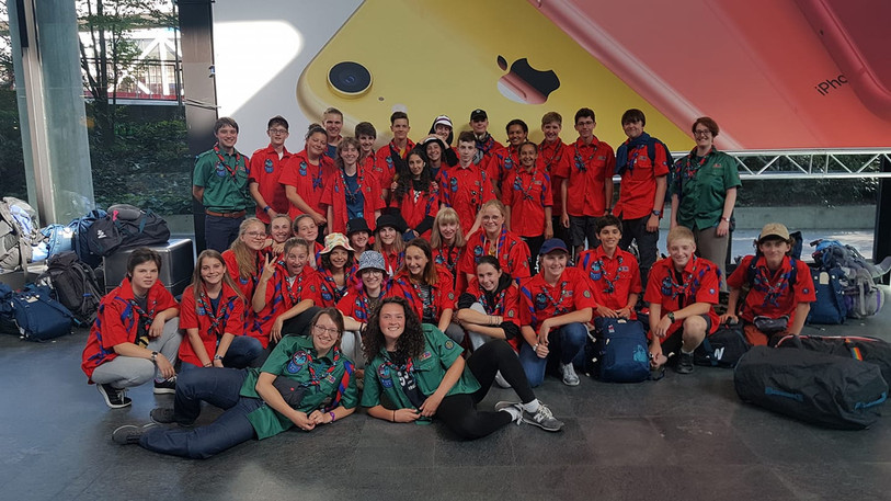 Rajam'sMood à l'heure du départ à l'aéroport de Genève. Cette troupe romande composée d'une majorité de scouts neuchâtelois s'est envolée le 19 juillet pour les Etats-Unis et le 24e Jamboree.