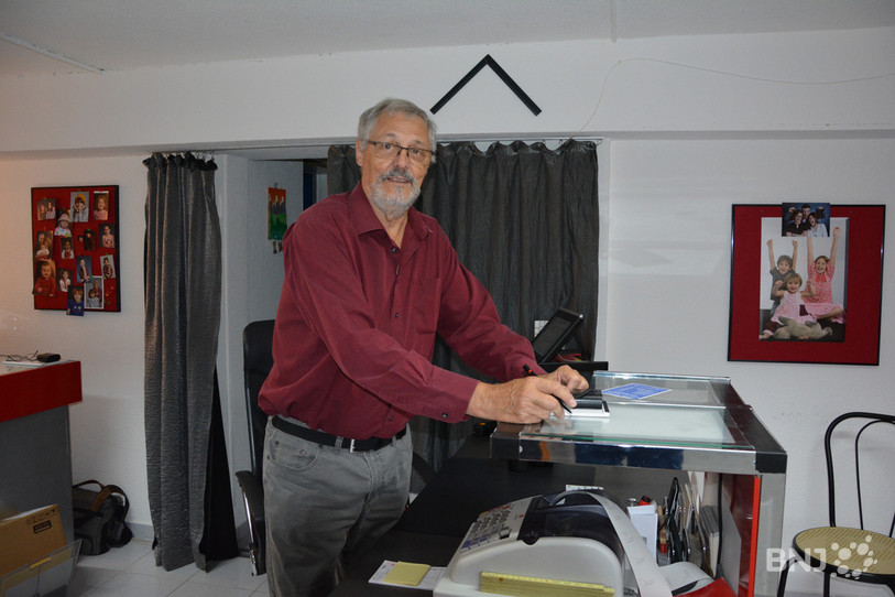 François Enard a fermé son atelier de photographie.