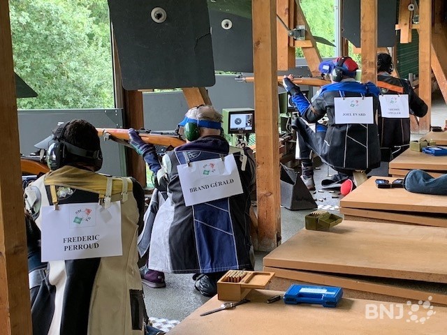 Les coups se tiraient à genoux, couché ou debout ce wee-end au stand de tir de Neuchâtel. (Photo: SNTS division fusil)