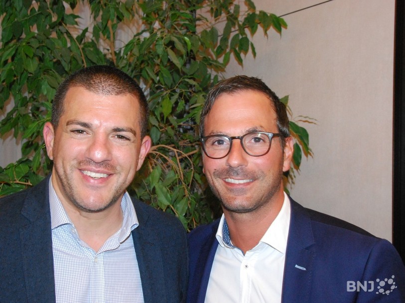 L'ancien et le nouveau président du FCC travailleront toujours de concert. (De g. à d. Sadri Ben Brahim et Daniele Raffaele) 