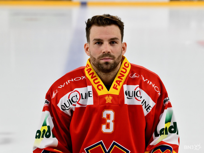 Peter Schneider a été le grand artisan du succès du HC Bienne mercredi à Klagenfurt (photo : Georges Henz).