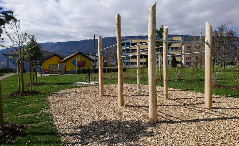 Le Canton soutient cinq initiatives locales en 2025 pour promouvoir la santé et l’activité physique dans les communes. (Photo : infrastructure de sport à Laténa)