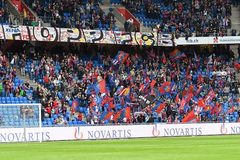 Les tribunes du Stade St-Jacques de Bâle pourraient bien être clairsemées durant la phase de groupe de la Ligue Europa (photo : fcb.ch)