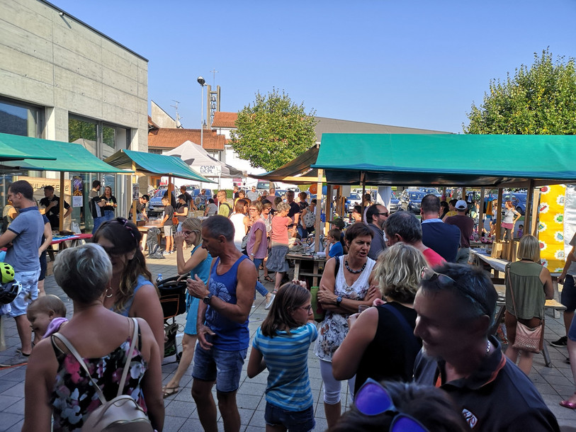 Le premier marché de Val Terbi a attiré du monde.