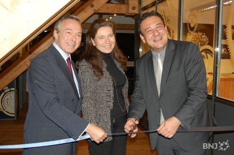 Karl-Friedrich Scheufele (à gauche) lors de l'inauguration de l'atelier Ferdinand Berthoud au sein de Chopard manufacture à Fleurier en 2015. (photo: archives)